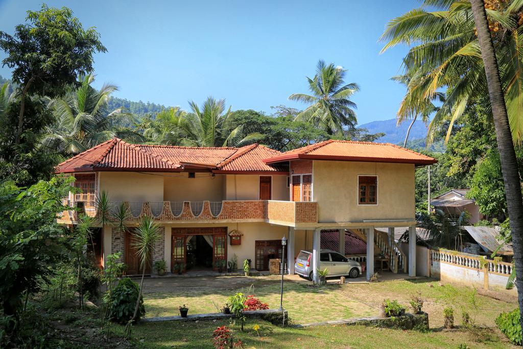 Mahaweli View Bungalow Kandy Esterno foto